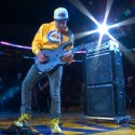 Watch Red Hot Chili Peppers’ Flea play US anthem on bass at Kobe Bryant’s final LA Lakers game